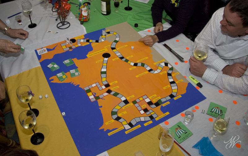 Little-Xmas-2007-4650.jpg - "Mount your bicycles!"